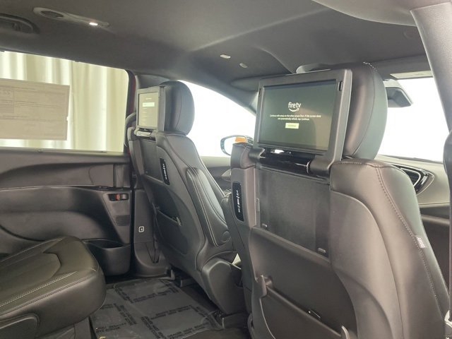 New 2026 Chrysler Pacifica Select image 35