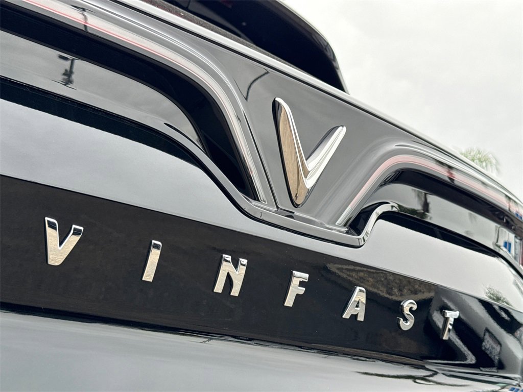 New 2025 VinFast VF 8 Eco image 10