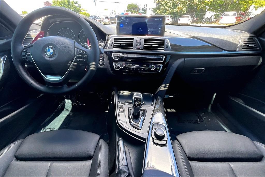 Used 2018 BMW 330i Sedan RWD image 15