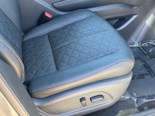 Used 2024 Nissan Murano Platinum w/ Cargo Package FWD image 11
