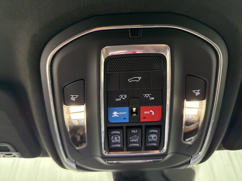 New 2026 Jeep Grand Cherokee Summit image 31