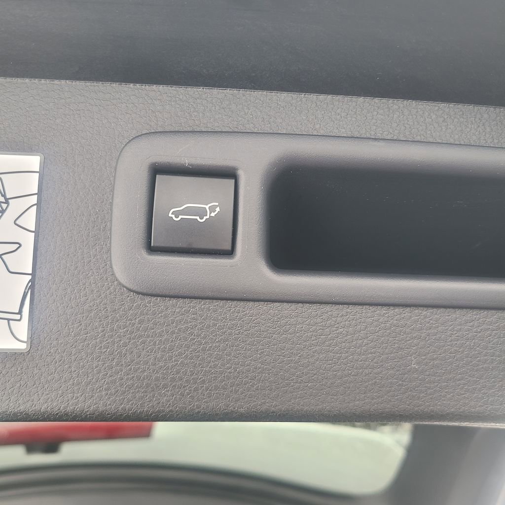 Used 2024 Toyota Highlander XSE image 21