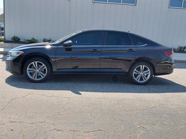 Used 2023 Volkswagen Jetta SE FWD image 6