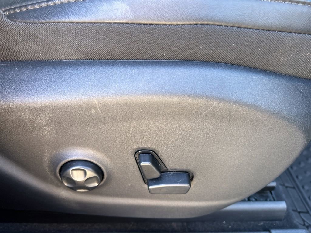 Used 2019 Jeep Cherokee Limited image 44