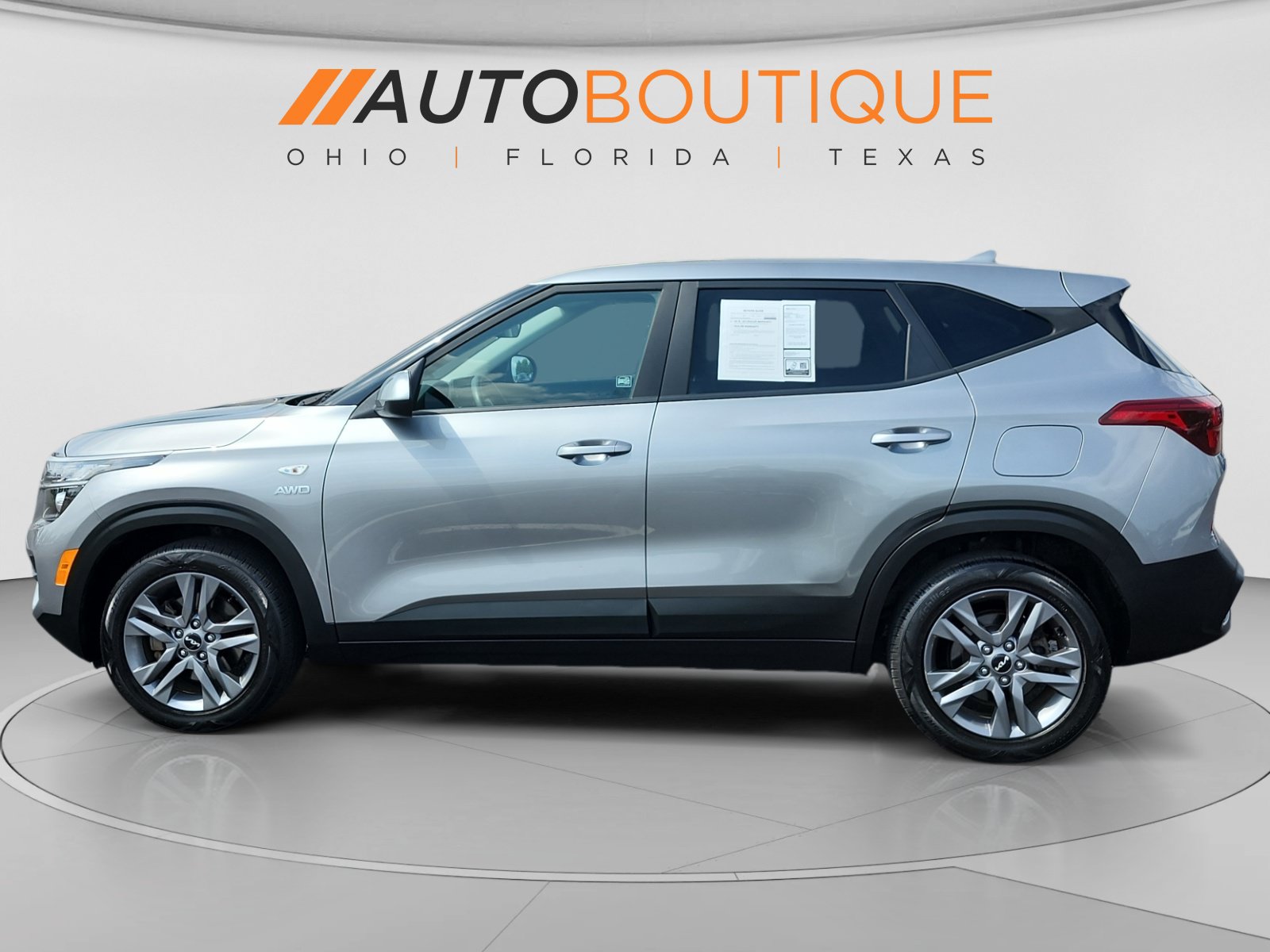 Used 2022 Kia Seltos LX AWD/4WD image 2