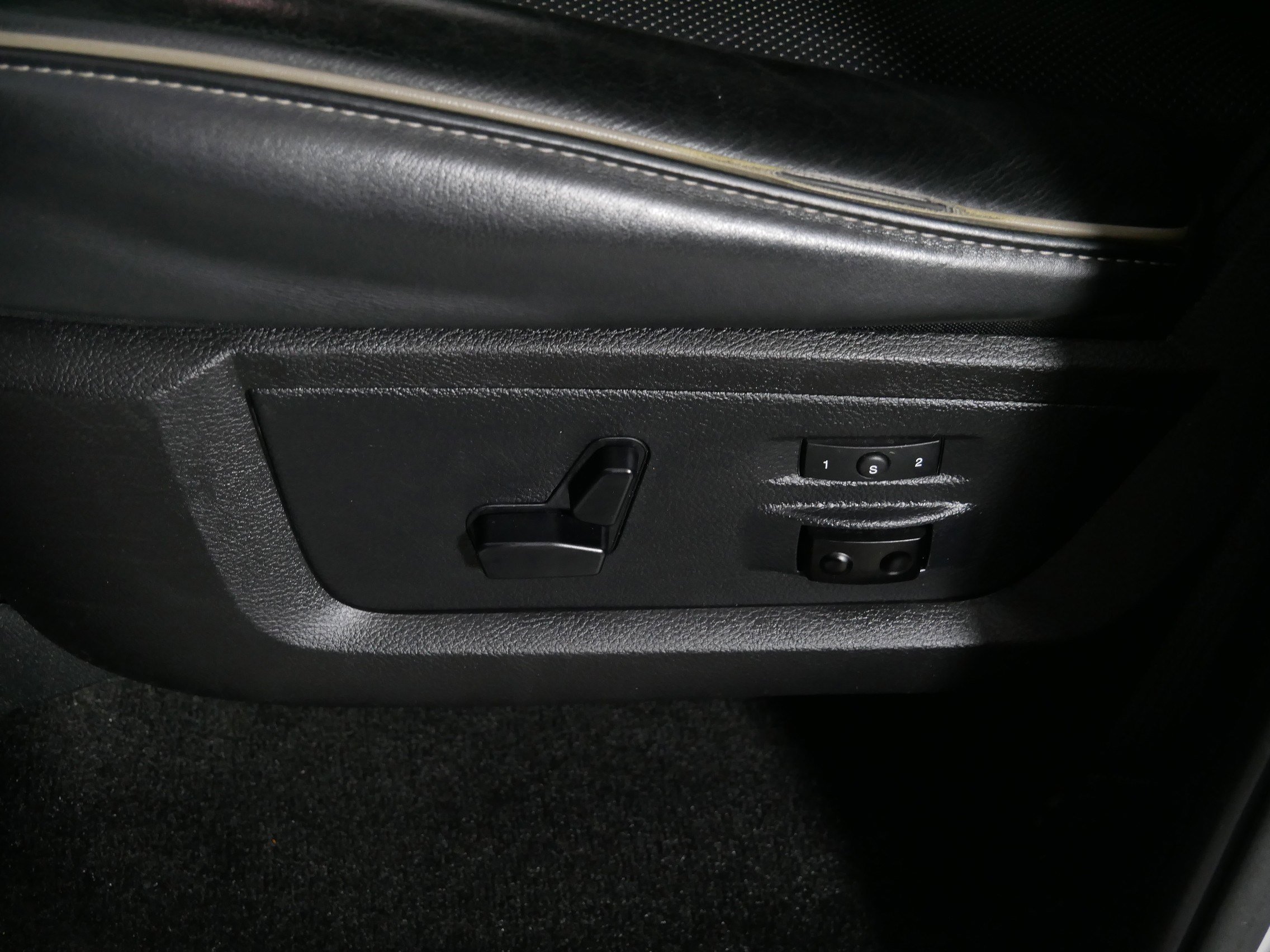 Used 2016 RAM 1500 Limited AWD/4WD image 20