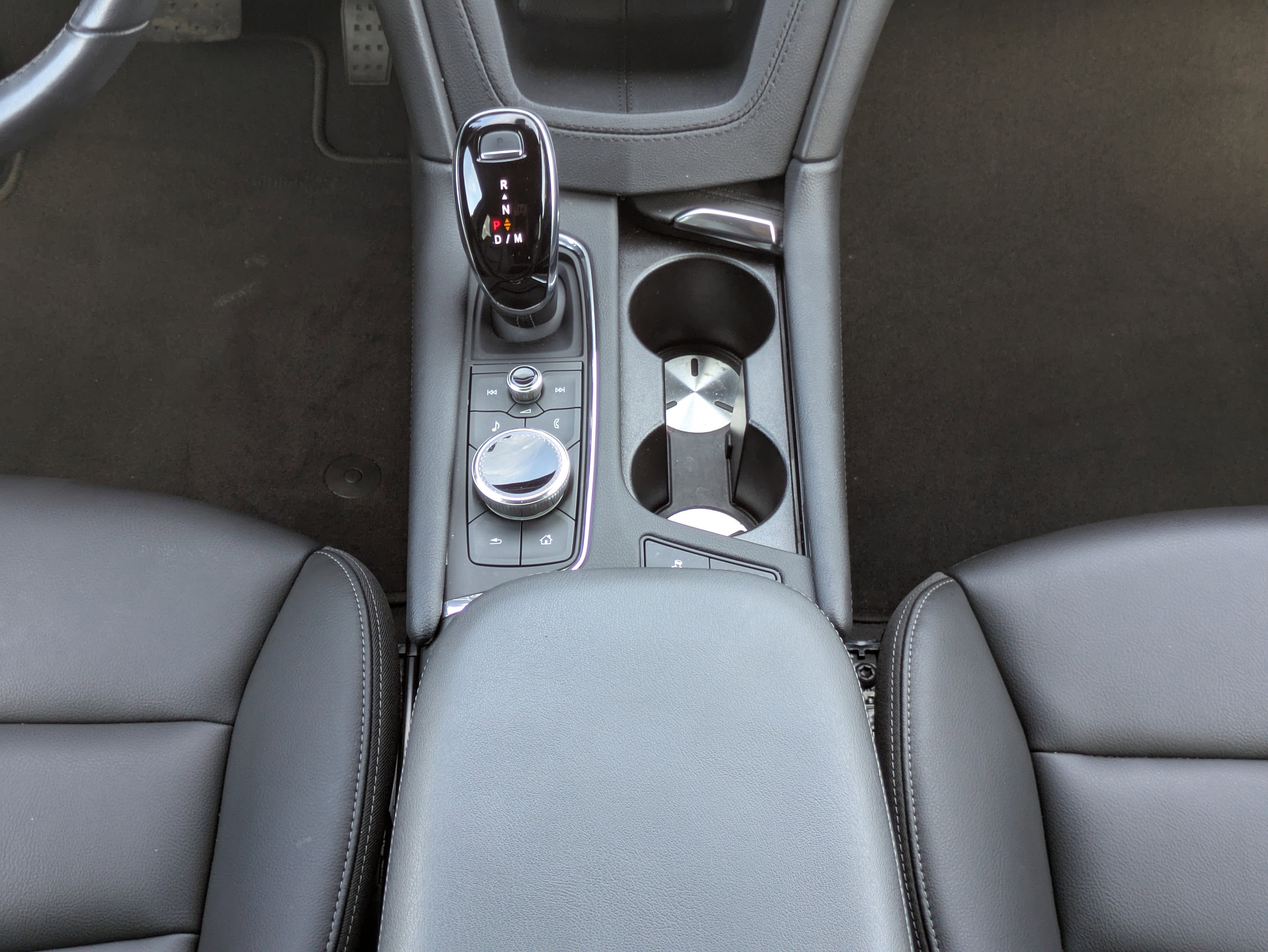 Used 2024 Cadillac XT6 Luxury FWD image 6