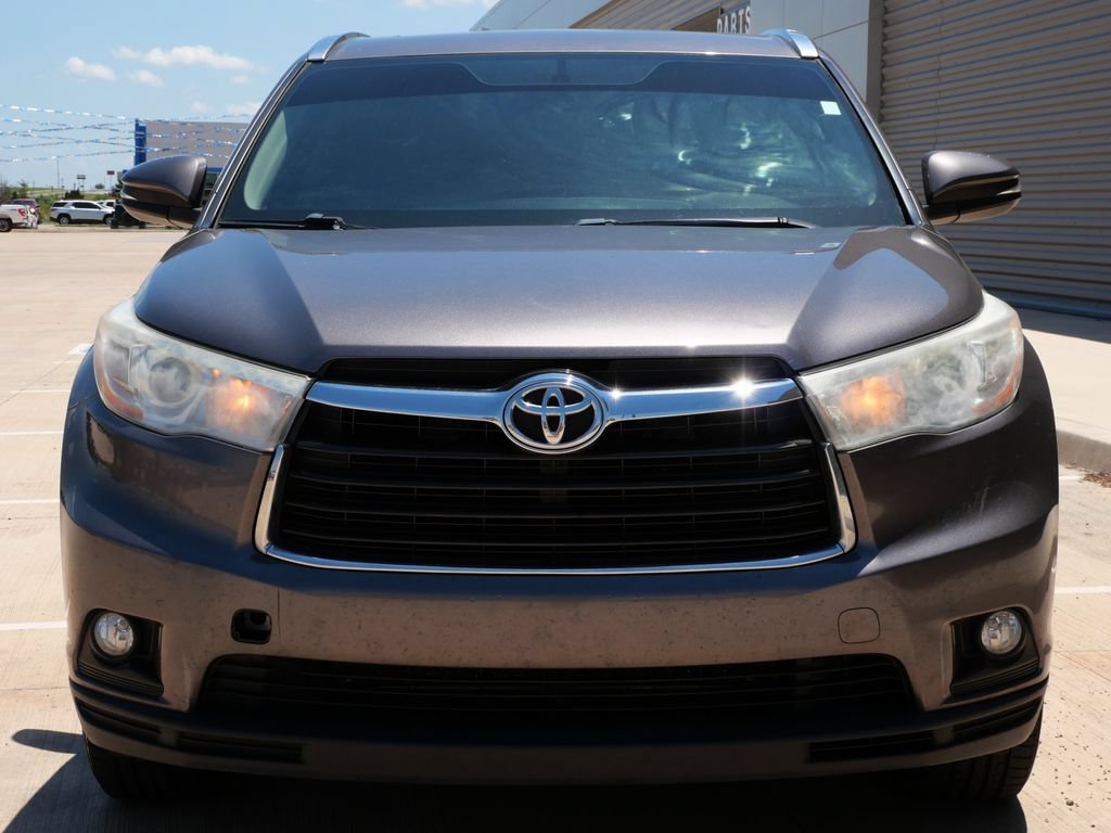 Used 2016 Toyota Highlander XLE AWD/4WD image 4
