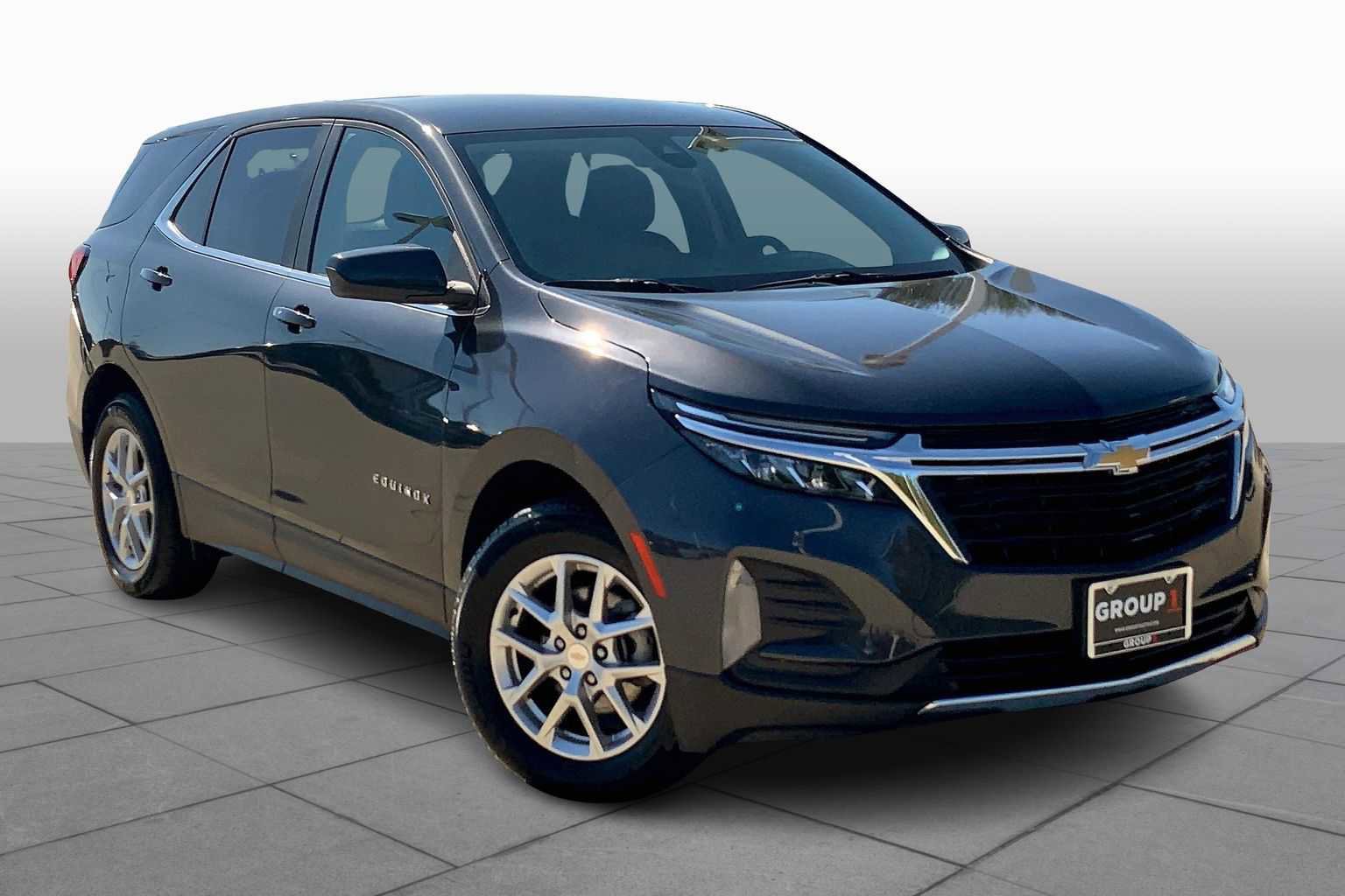 Used 2023 Chevrolet Equinox LT image 3