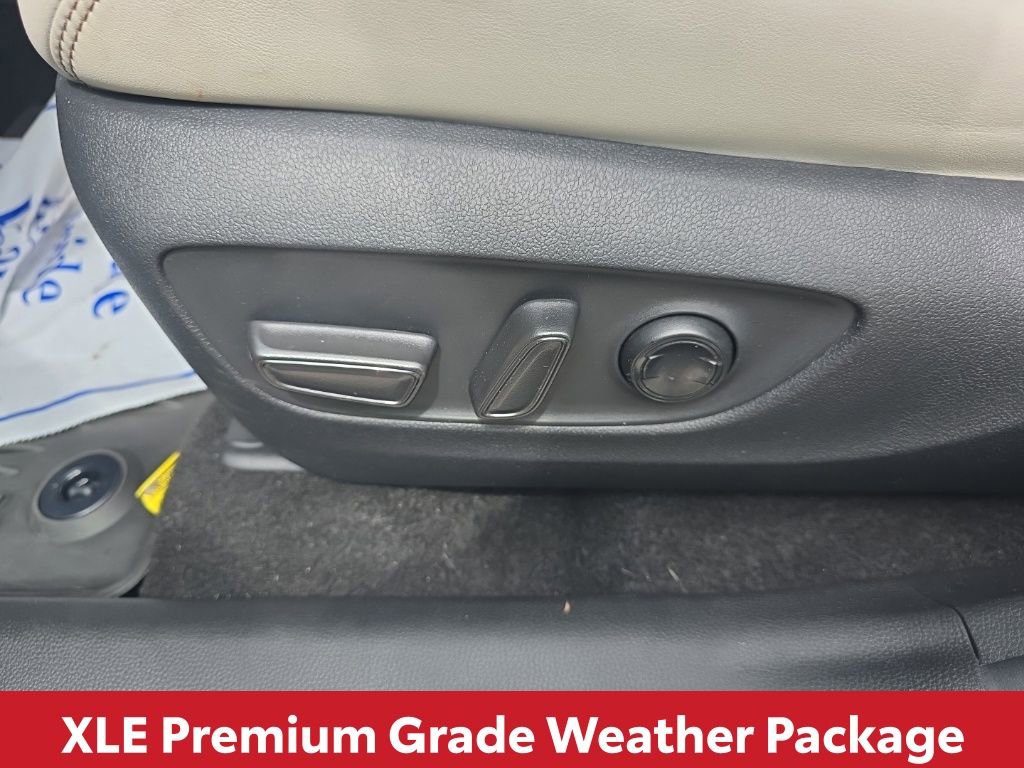 Used 2023 Toyota RAV4 XLE Premium image 21