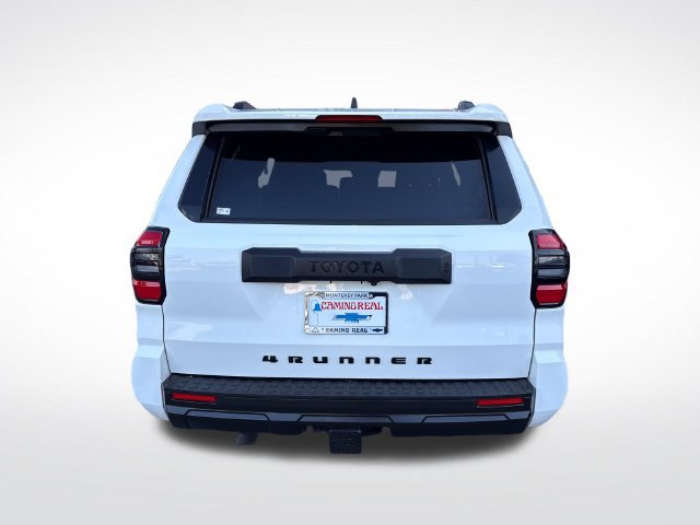 Used 2025 Toyota 4Runner SR5 AWD/4WD image 5