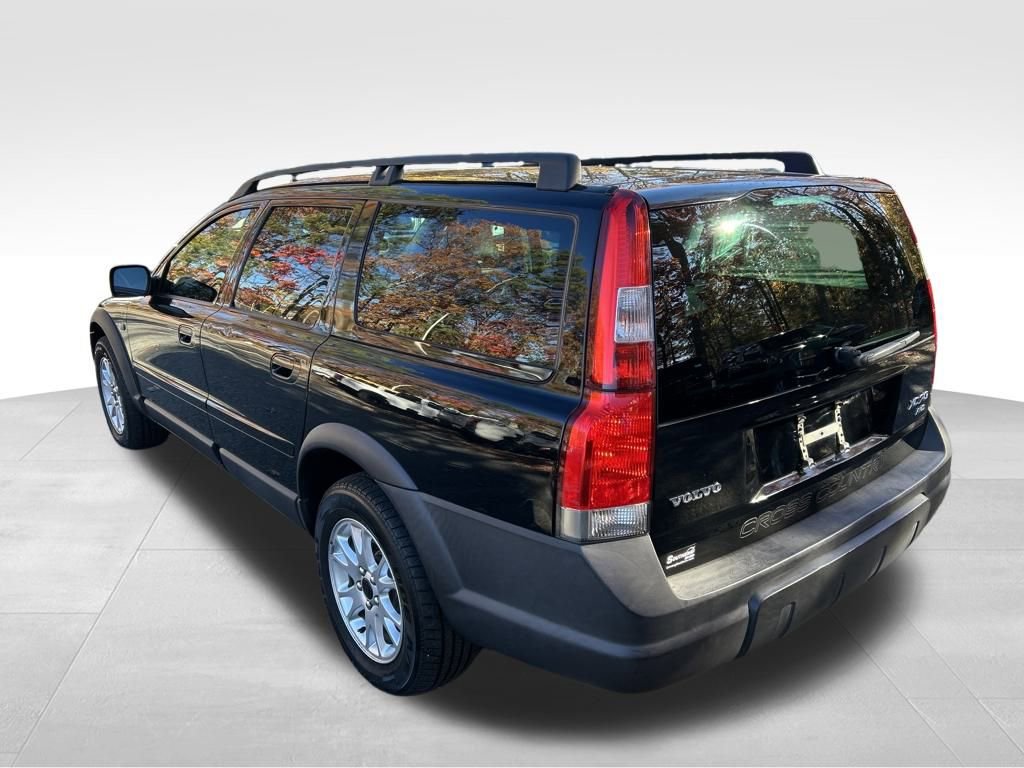 Used 2004 Volvo XC70 image 3