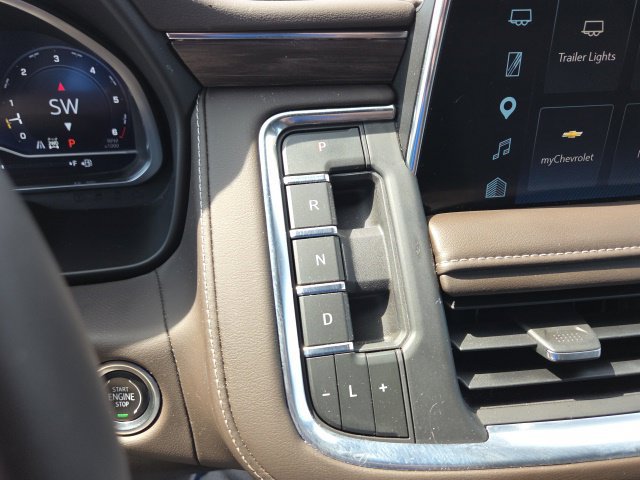 Used 2023 Chevrolet Tahoe LT w/ Luxury Package AWD/4WD image 33