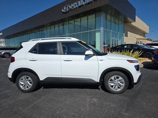 Used 2020 Hyundai Venue SEL w/ Convenience Package image 19