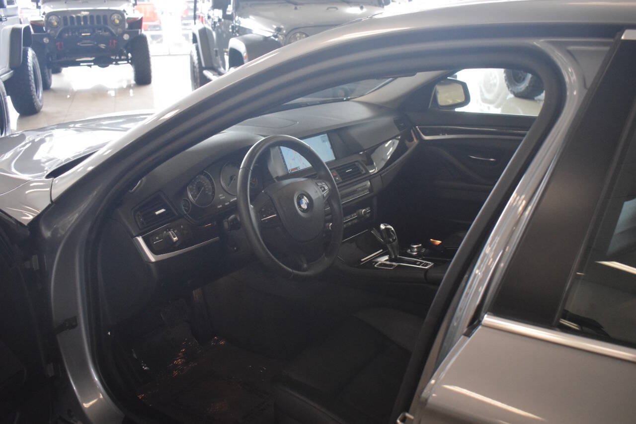 Used 2012 BMW 528i Sedan RWD image 42