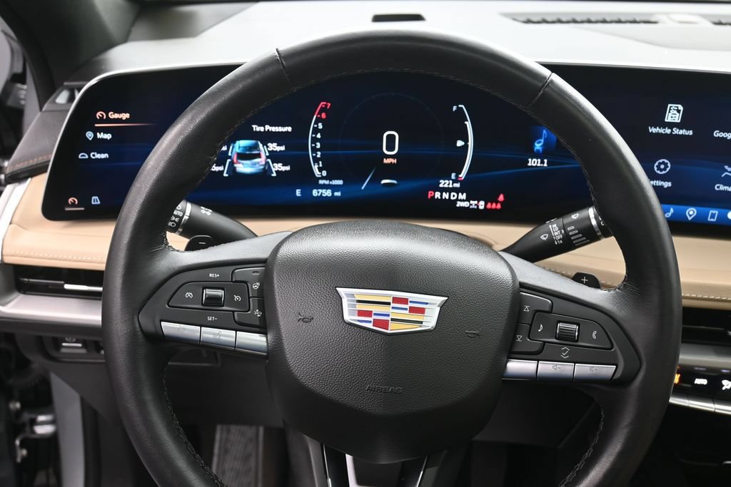 Used 2024 Cadillac XT4 Luxury w/ Cold Weather Package AWD/4WD image 9