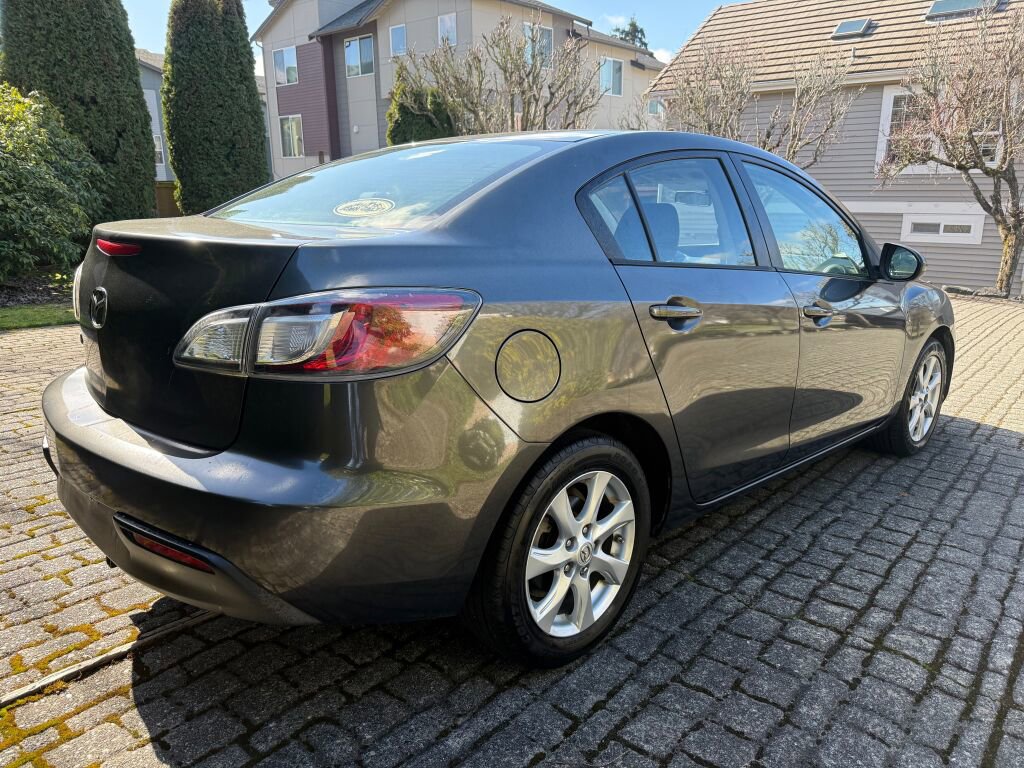 Used 2011 MAZDA MAZDA3 i Touring image 4