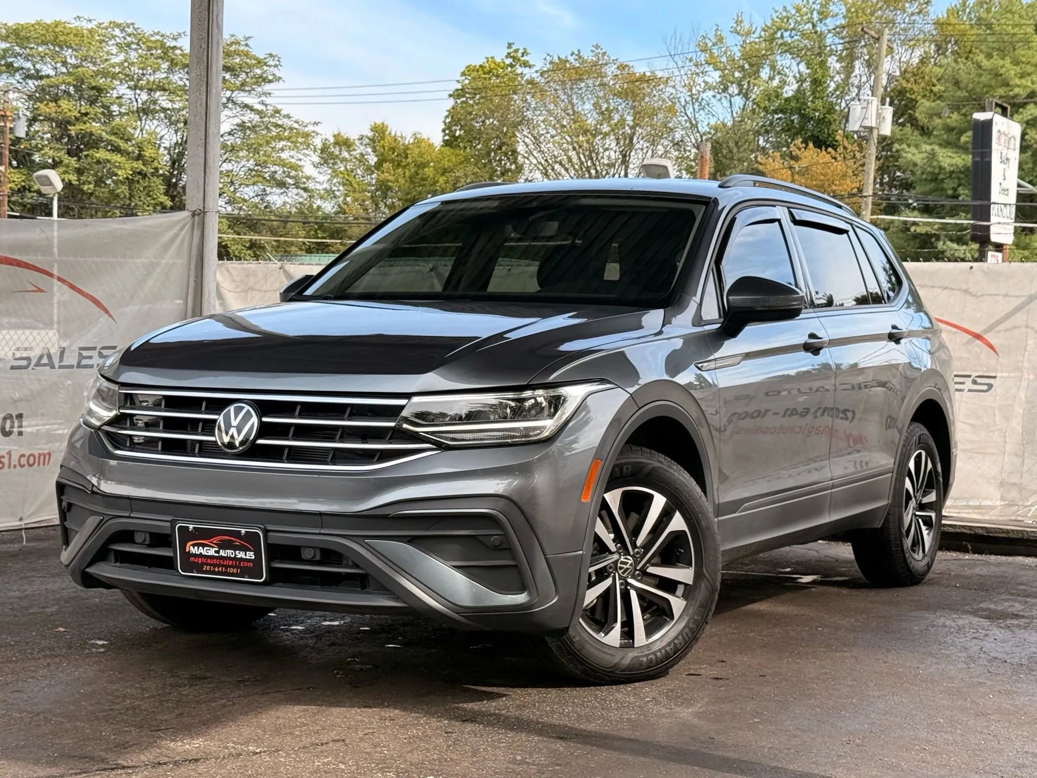 Used 2024 Volkswagen Tiguan S AWD/4WD image 1