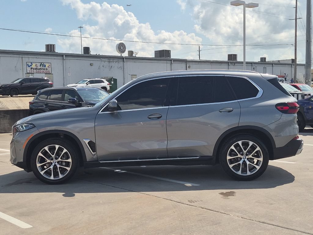 Used 2026 BMW X5 xDrive40i AWD/4WD image 3