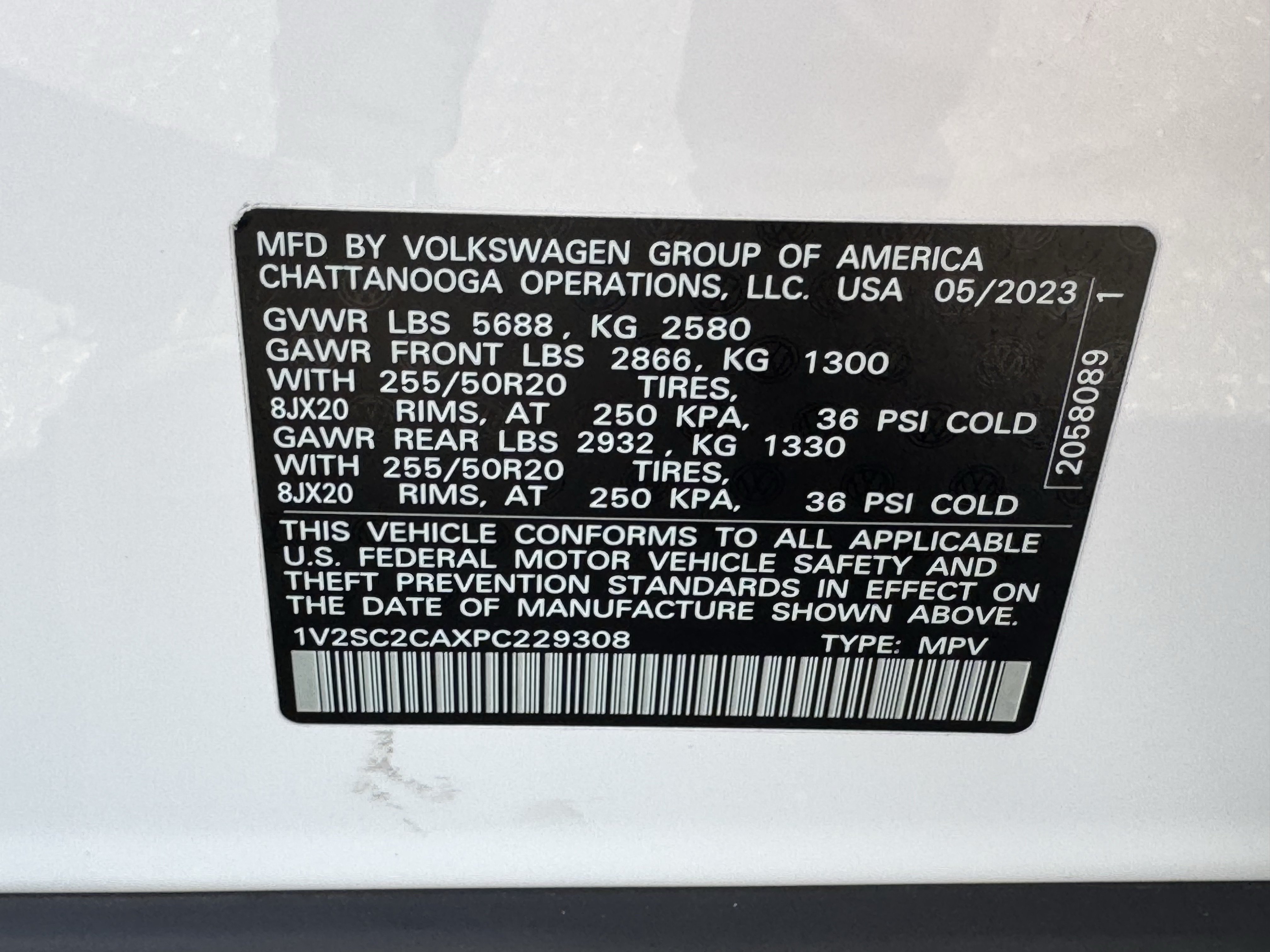 Certified 2023 Volkswagen Atlas Cross Sport SEL R-Line AWD/4WD image 16