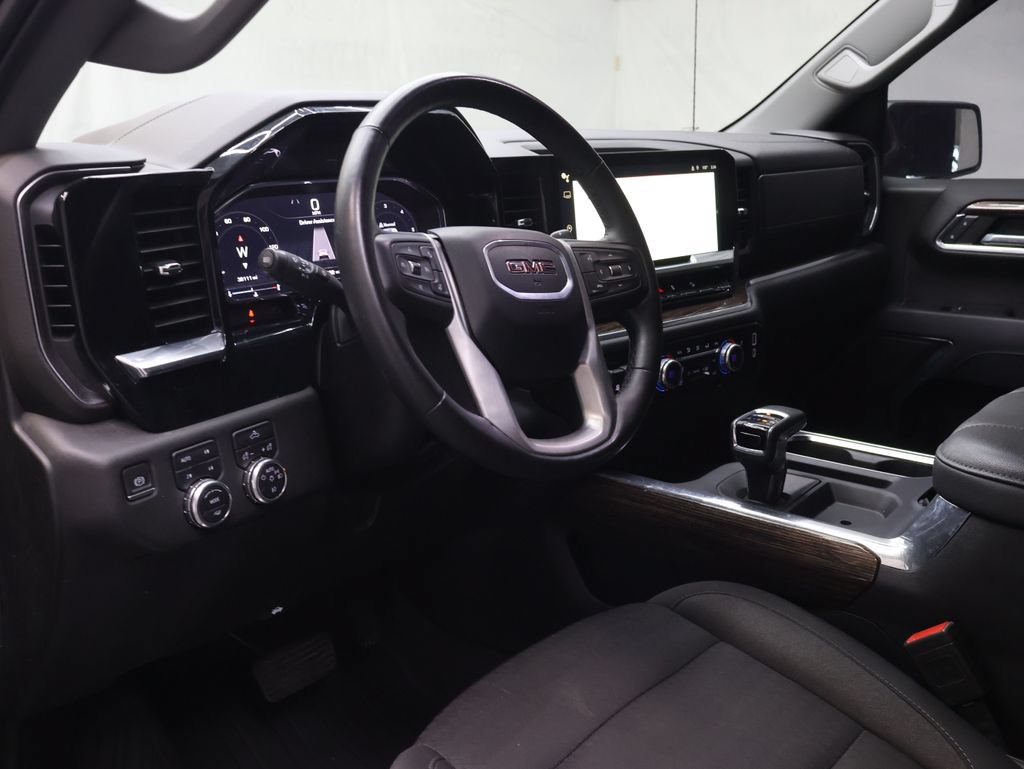 Used 2024 GMC Sierra 1500 Elevation w/ LPO, Elevation Black Package AWD/4WD image 17