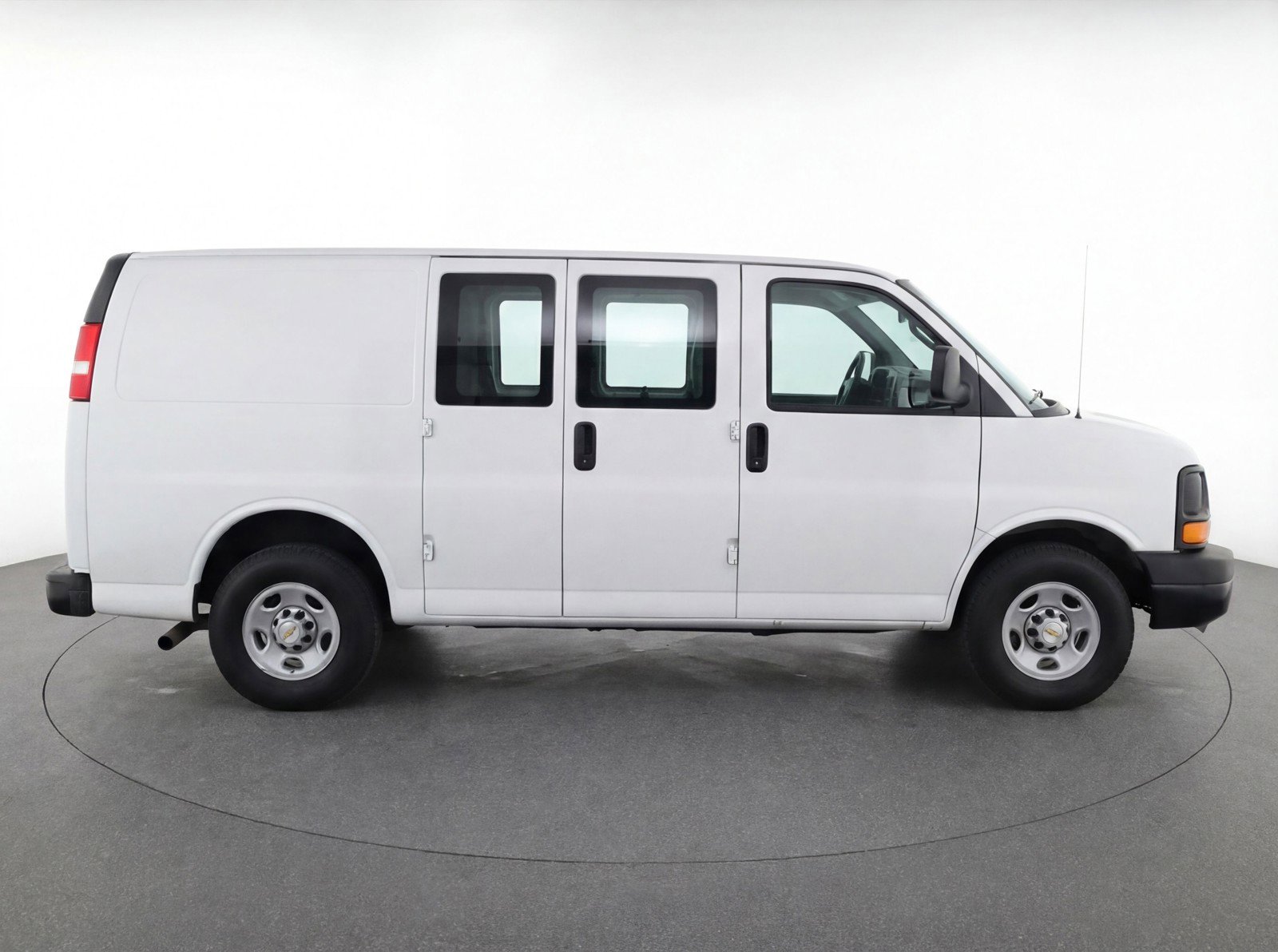 Used 2025 Chevrolet Express 3500 LT w/ LT Preferred Equipment Group image 11