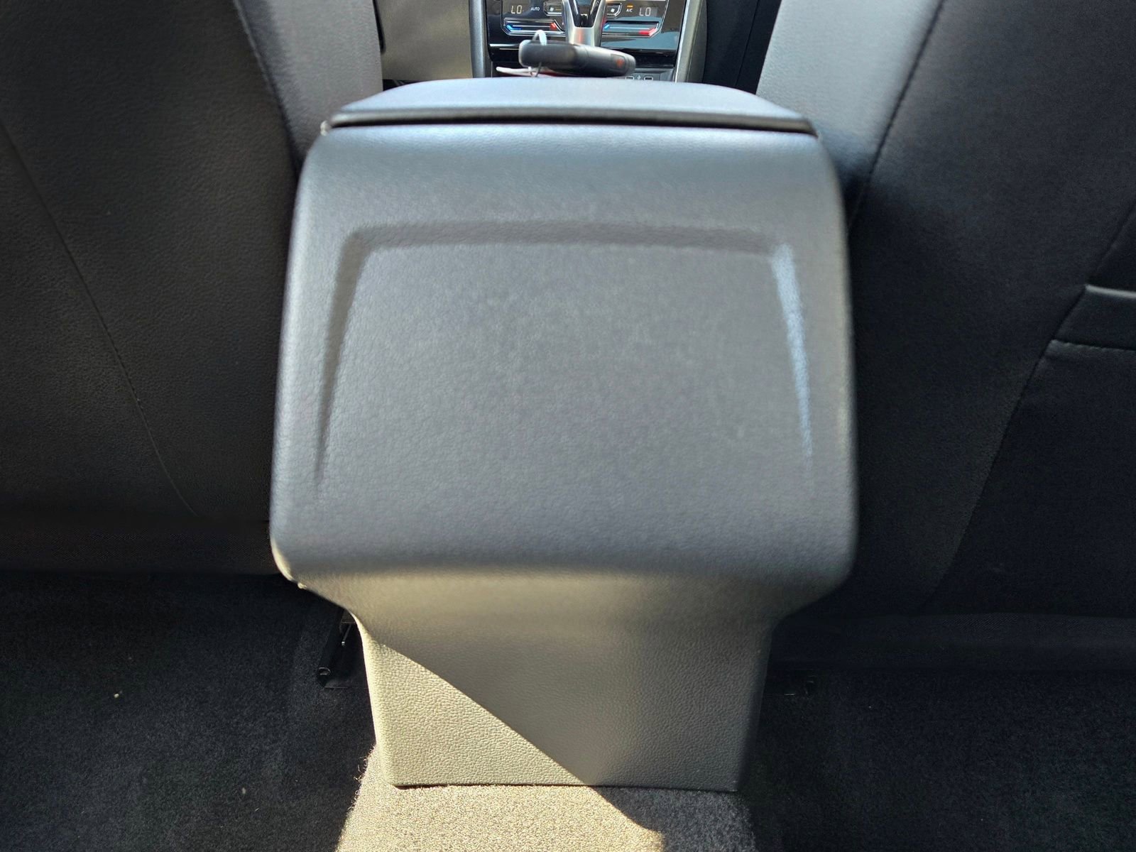 Used 2025 Volkswagen Jetta SE image 37