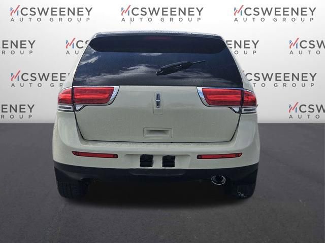Used 2014 Lincoln MKX FWD w/ Walnut Swirl Wood Package image 4