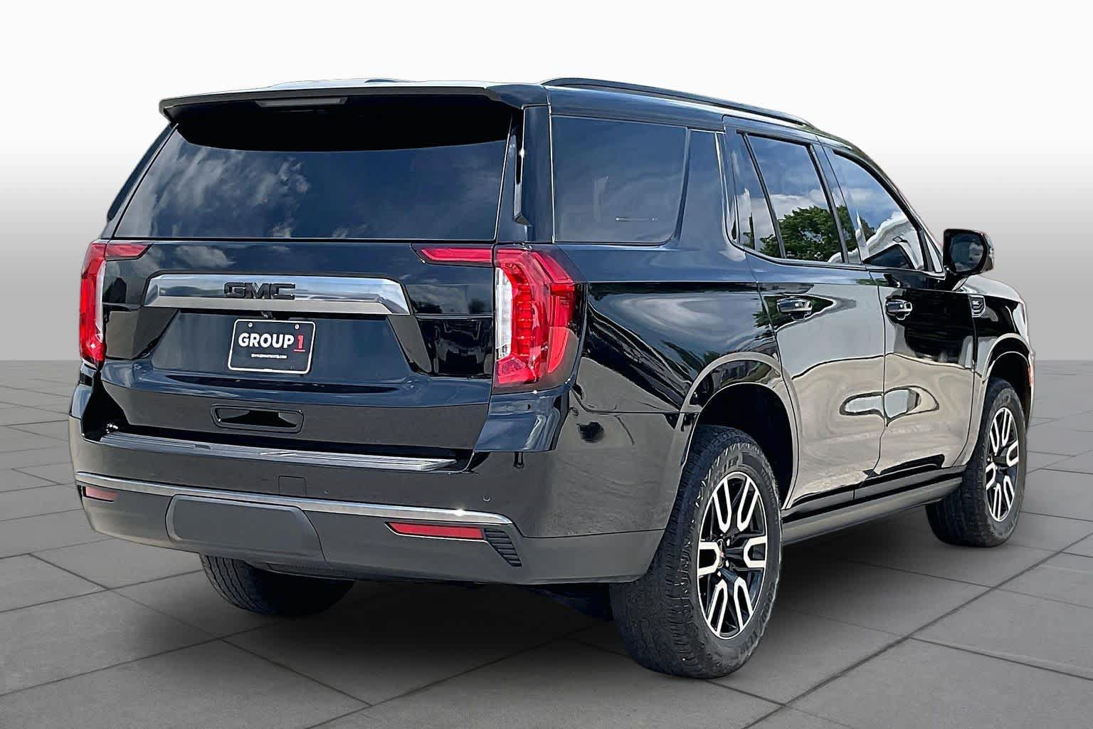 Certified 2024 GMC Yukon AT4 w/ AT4 Premium Package AWD/4WD image 12