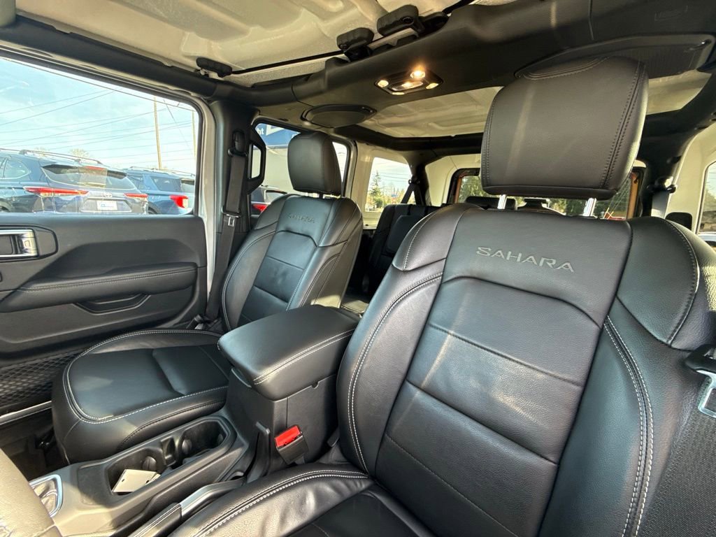 Used 2022 Jeep Wrangler Unlimited Sahara w/ Cold Weather Group image 14