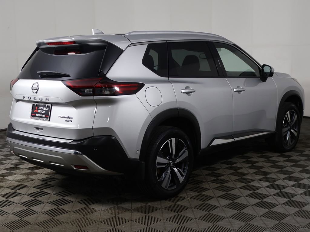 Used 2022 Nissan Rogue Platinum w/ Head-Up Display Package AWD/4WD image 11