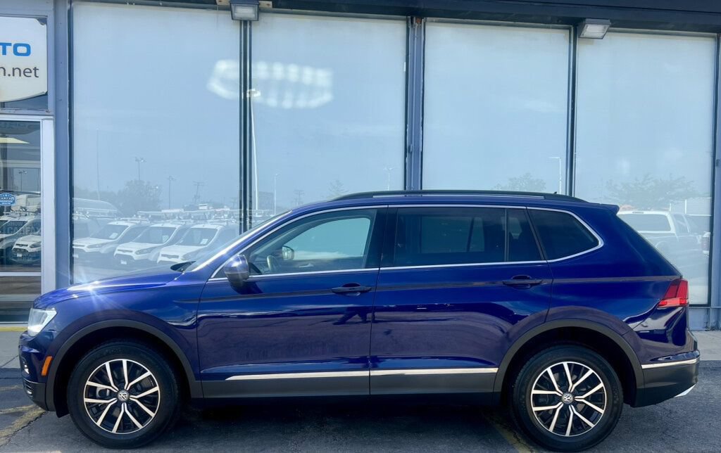 Used 2021 Volkswagen Tiguan SEL AWD/4WD image 32