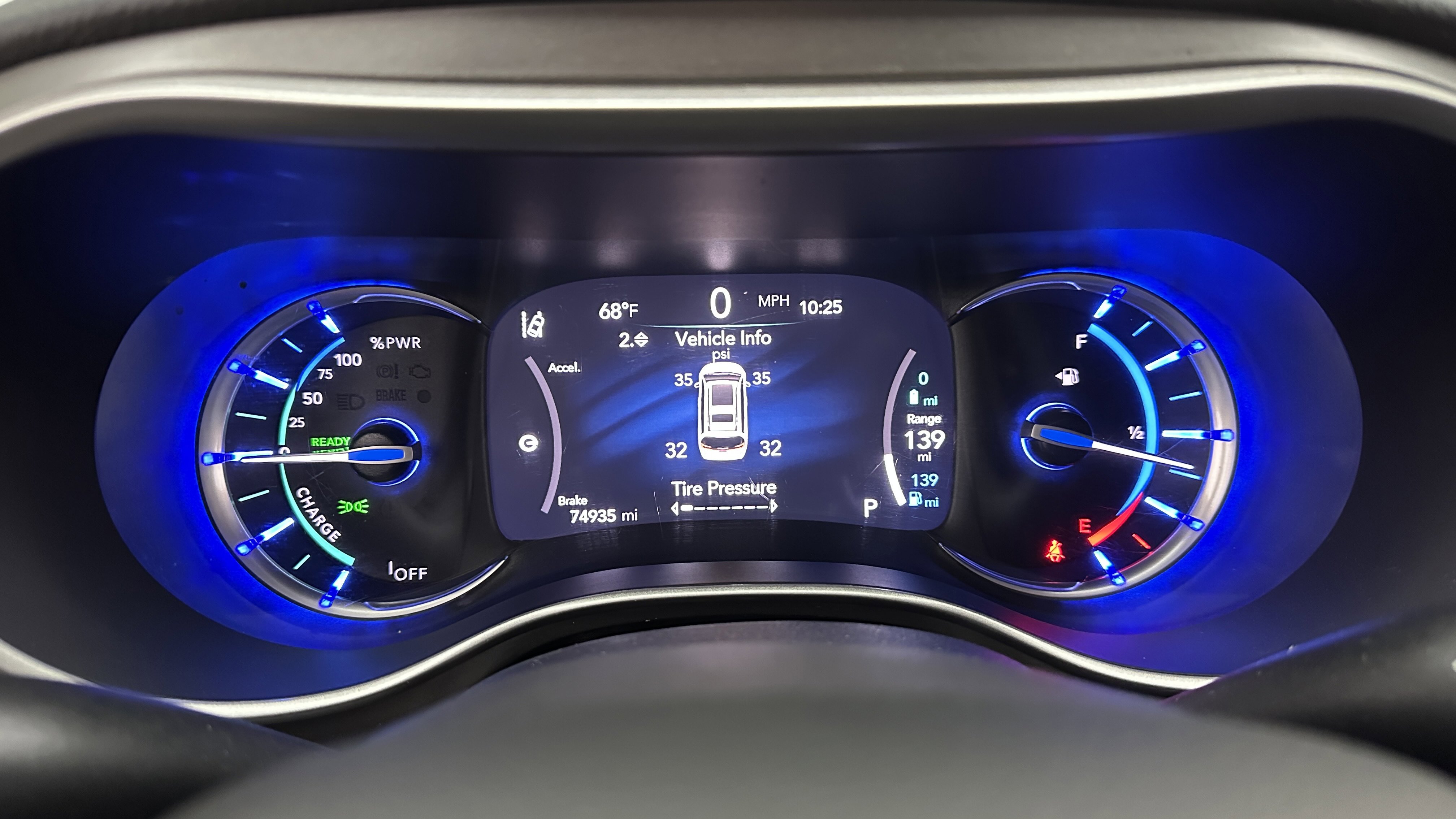 Used 2022 Chrysler Pacifica Touring-L w/ Uconnect Theater Family Group image 14