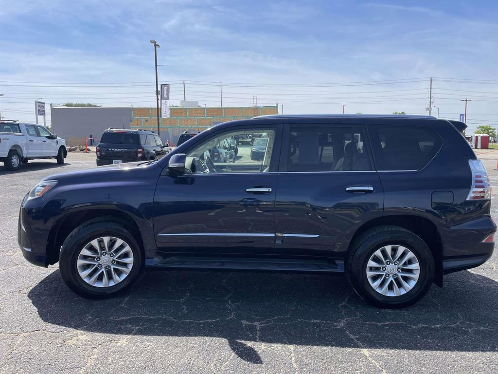 Used 2019 Lexus GX 460 Premium w/ Premium Package image 6