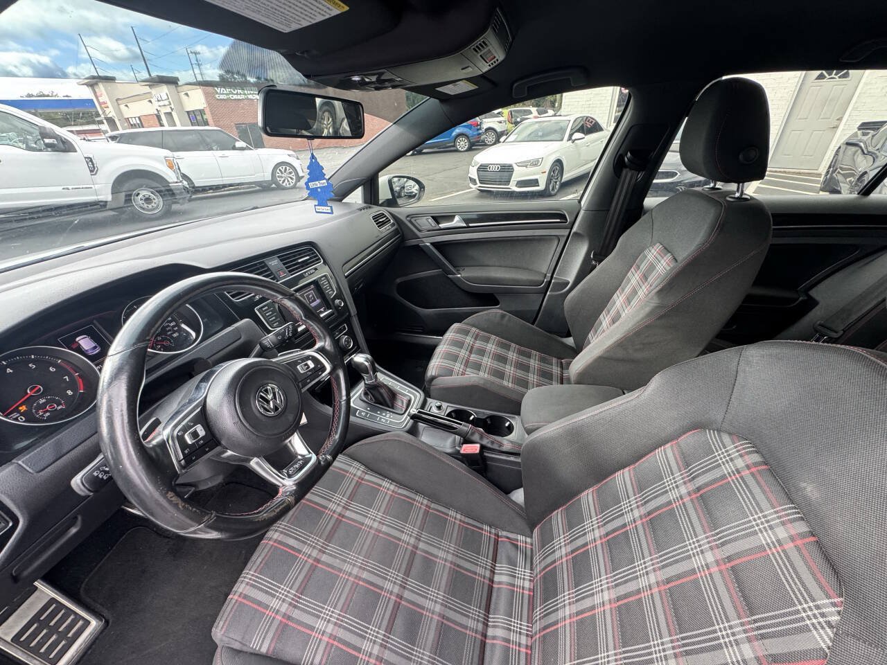 Used 2015 Volkswagen GTI S FWD image 11