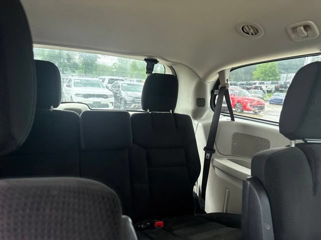 Used 2018 Dodge Grand Caravan SE FWD image 38