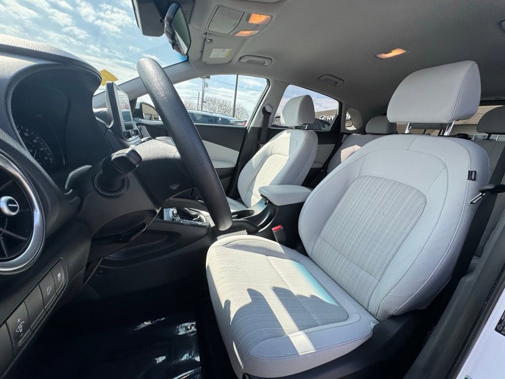 Used 2023 Hyundai Kona SEL w/ Cargo Package image 21