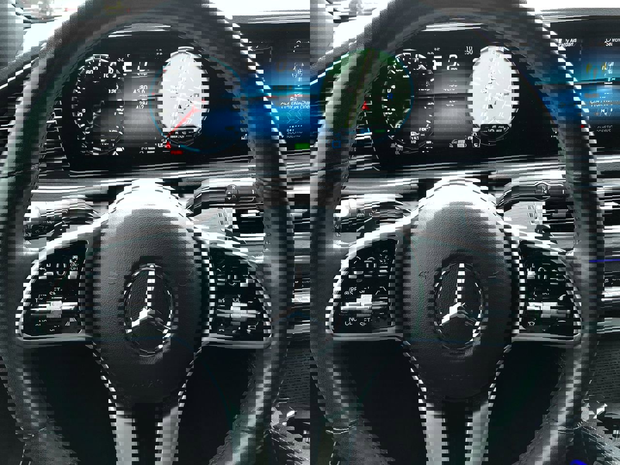 Used 2021 Mercedes-Benz GLS 450 4MATIC image 17