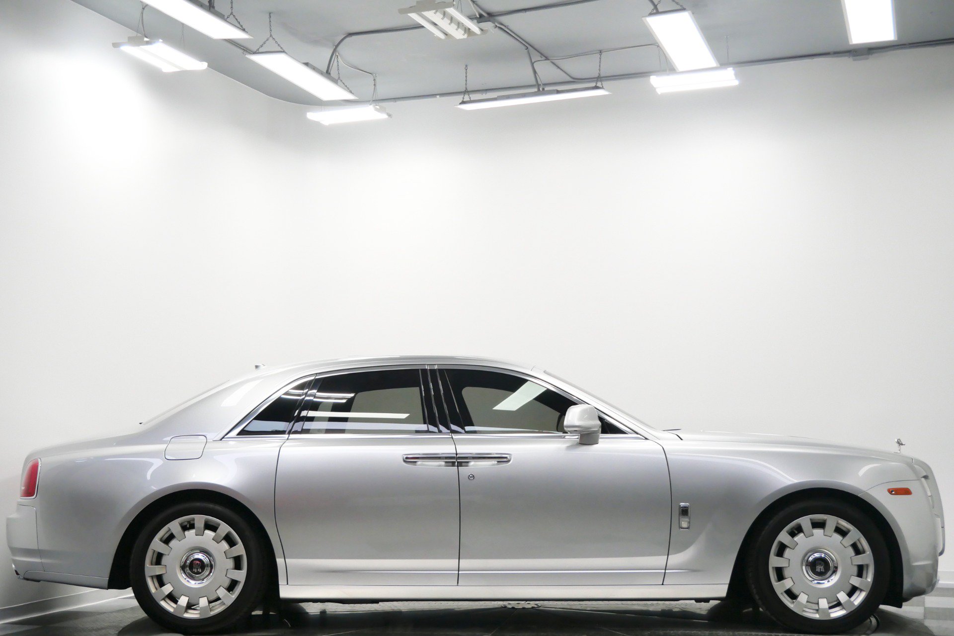 Used 2013 Rolls-Royce Ghost RWD image 52