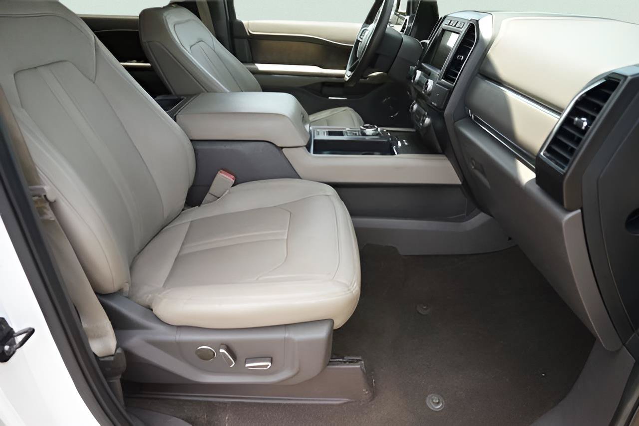 Used 2018 Ford Expedition Max Limited w/ Equipment Group 302A RWD image 21