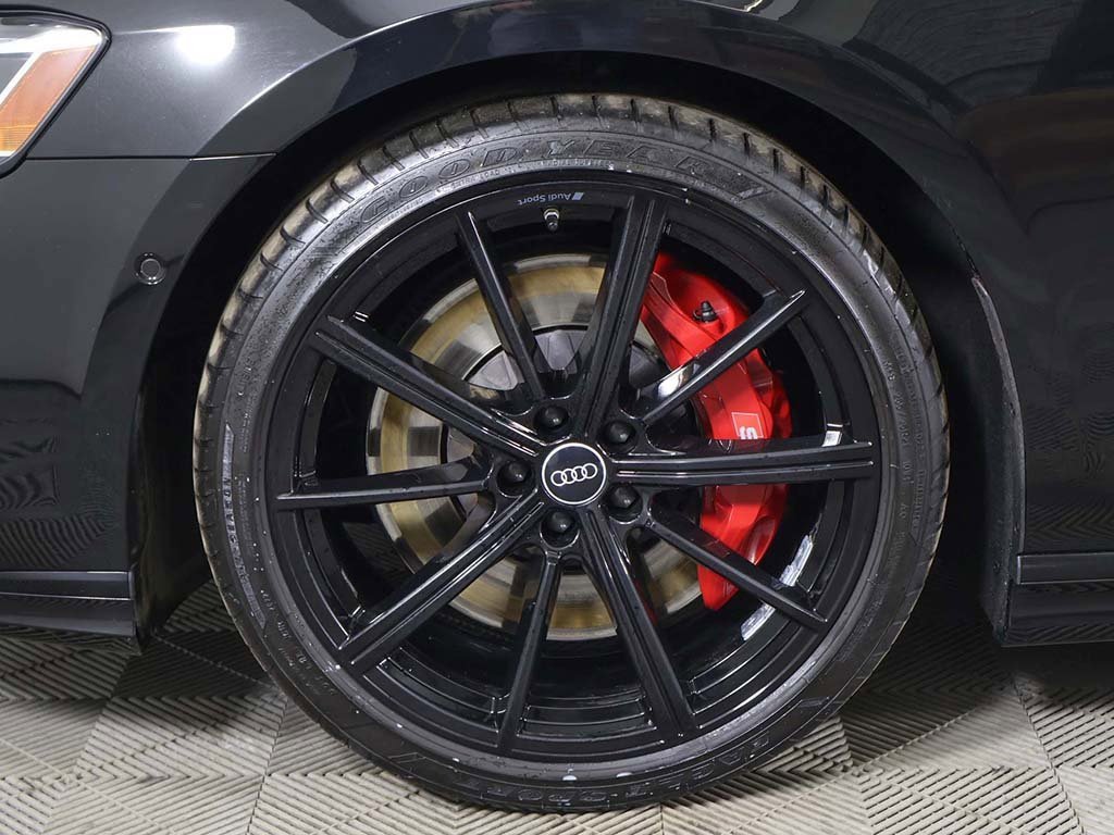 Used 2023 Audi S8 w/ S8 Black Optic Plus Package image 24