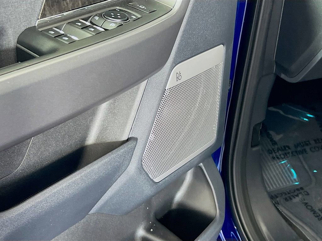 New 2026 Ford F250 Lariat w/ Black Appearance Package image 13
