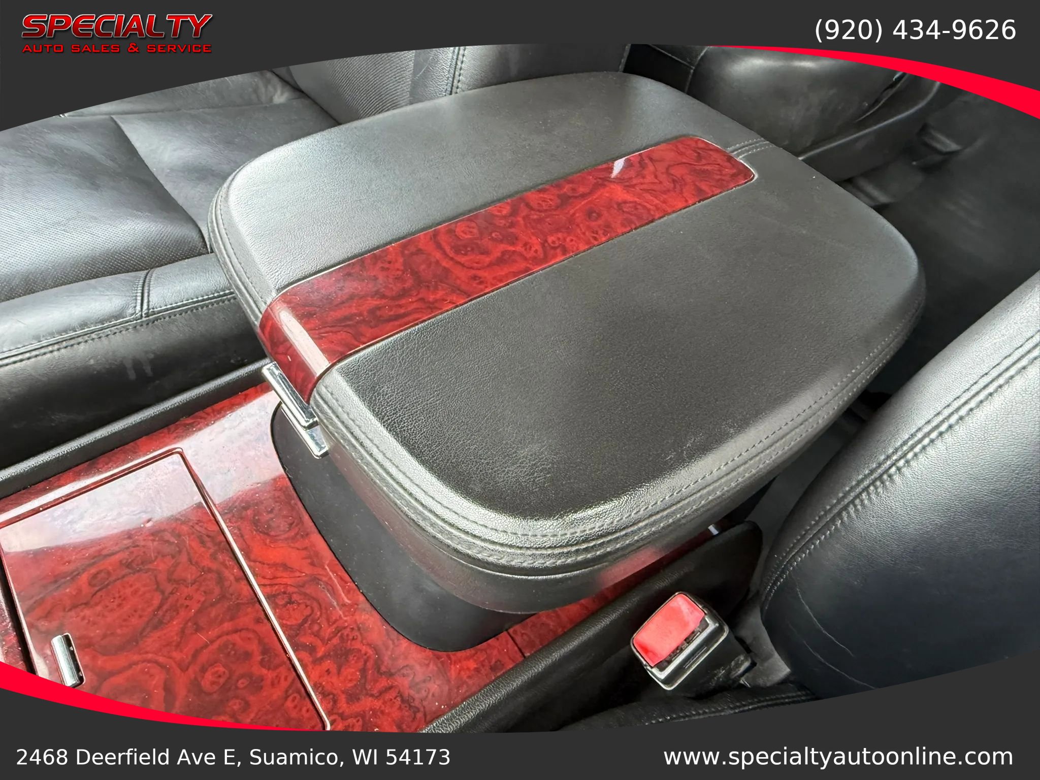 Used 2011 Cadillac Escalade AWD w/ Touring Package image 31
