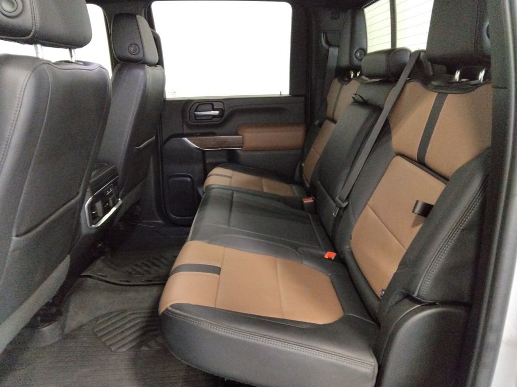 Used 2023 Chevrolet Silverado 2500 High Country w/ Technology Package image 39