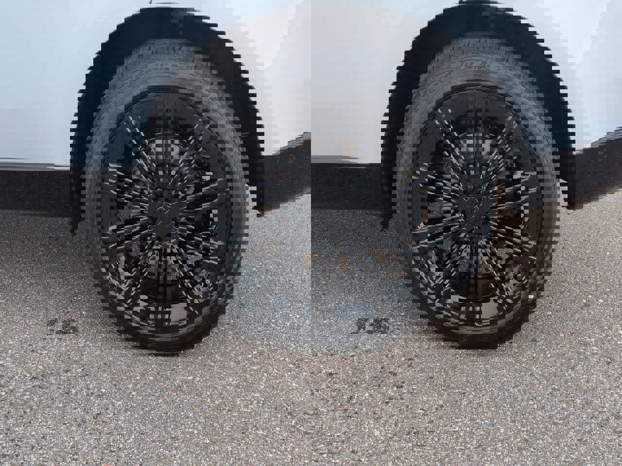 New 2026 Land Rover Range Rover SE image 13