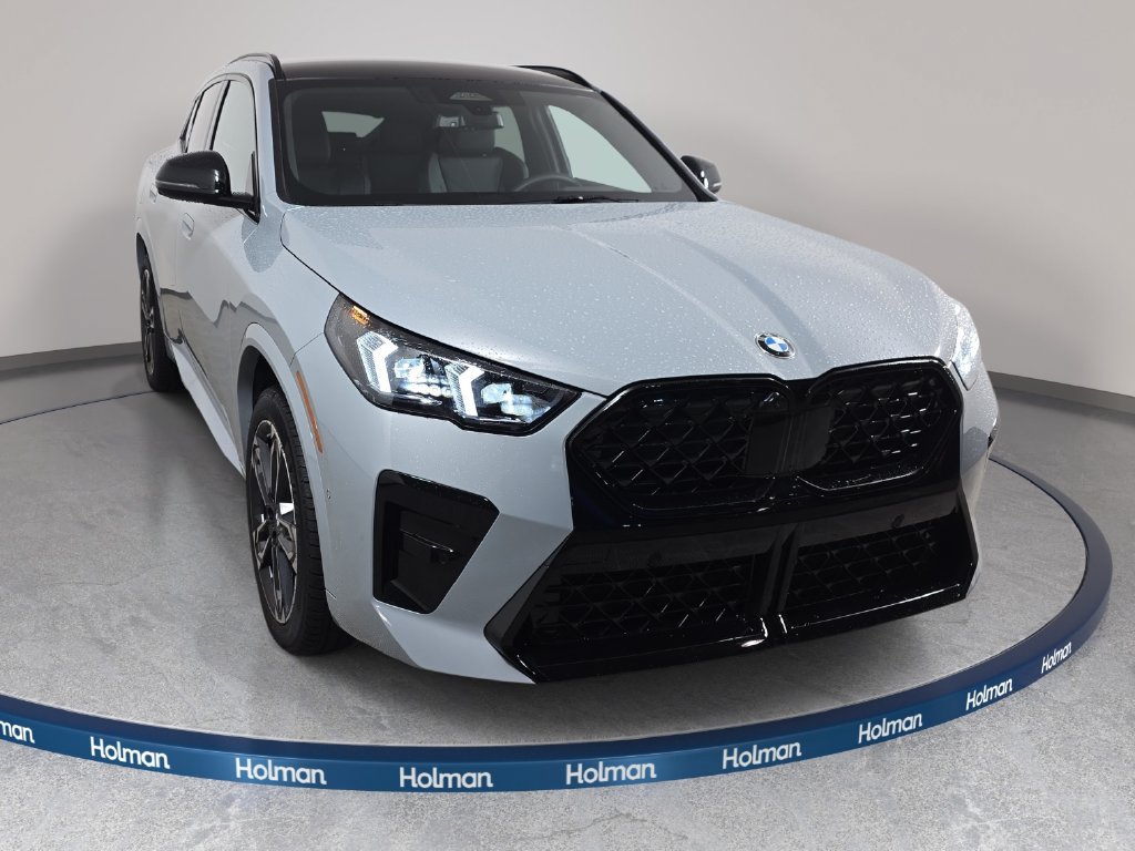 New 2026 BMW X2 xDrive28i w/ Technology Package AWD/4WD image 3