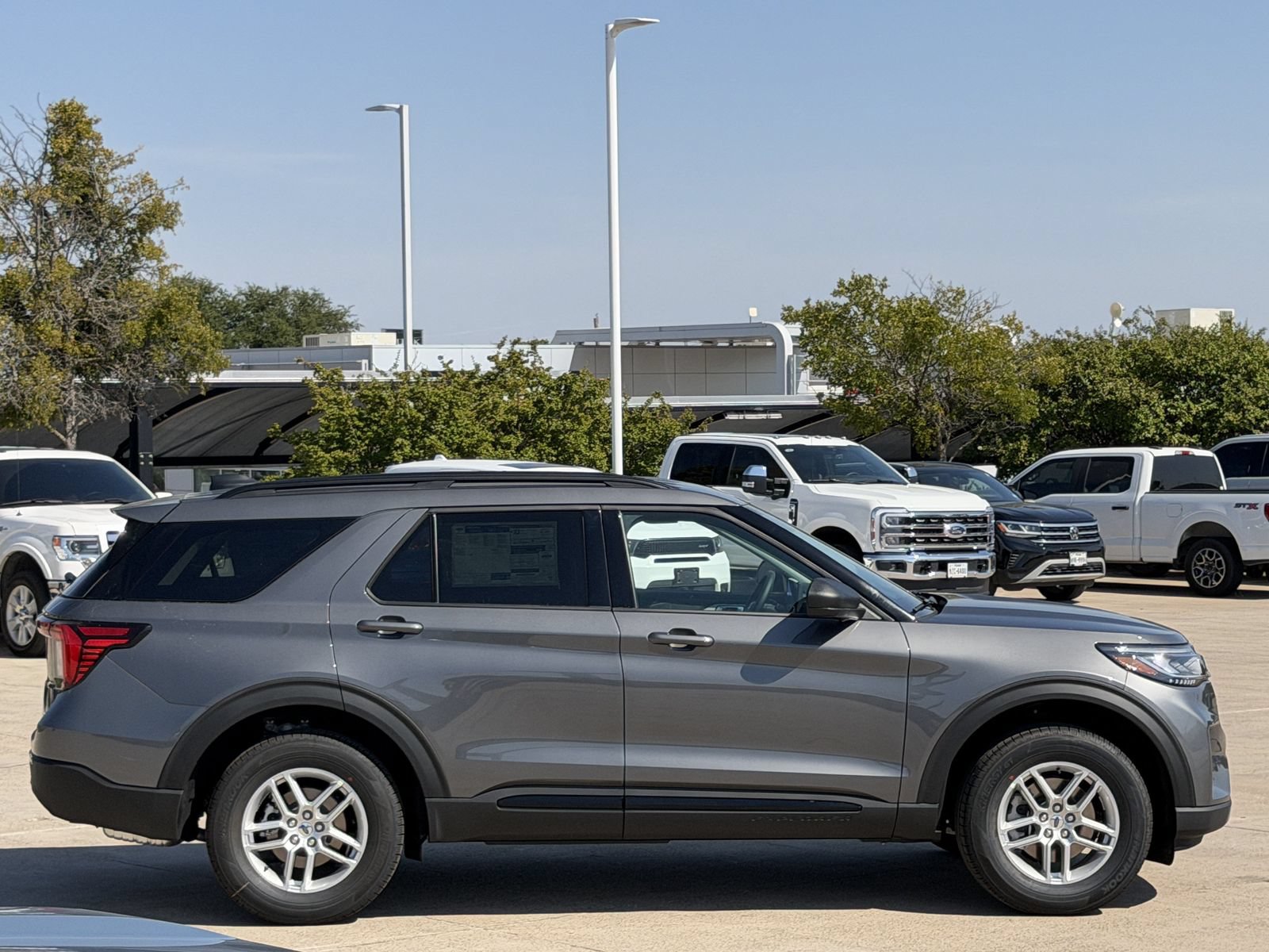New 2026 Ford Explorer Active AWD/4WD image 3