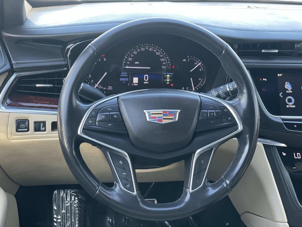 Used 2018 Cadillac XT5 Luxury w/ Driver Awareness Package image 7