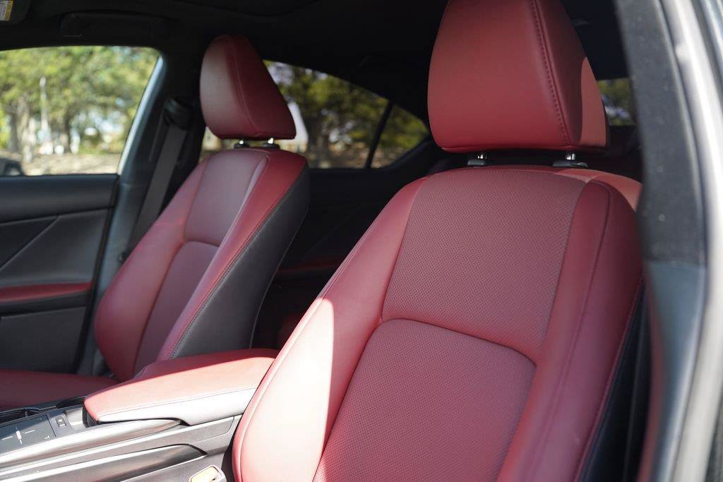 Used 2025 Lexus IS 300 F Sport AWD/4WD image 10