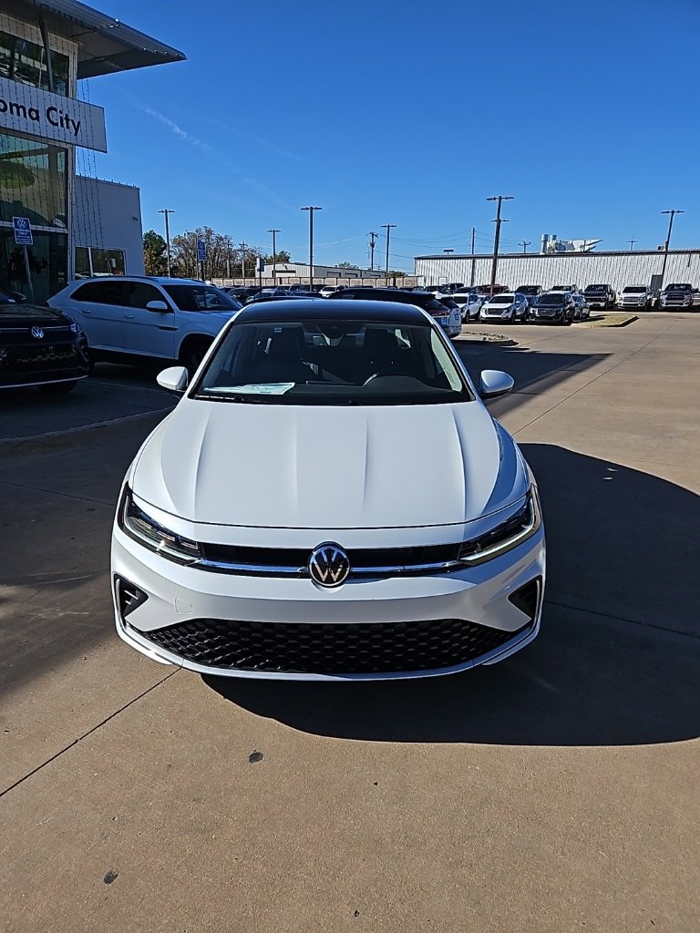 New 2026 Volkswagen Jetta SE image 2
